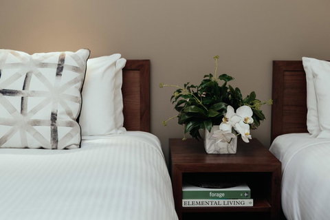 The Victoria Hotel - Kawana Tourism 21