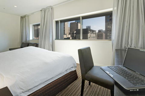Causeway 353 Hotel - Kawana Tourism 27