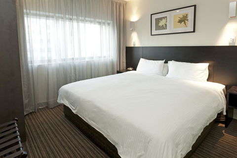 Causeway 353 Hotel - Kawana Tourism 31