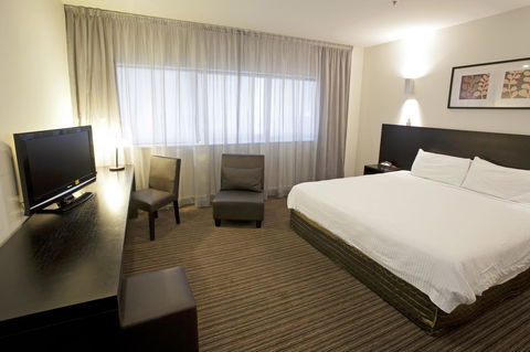 Causeway 353 Hotel - Kawana Tourism 23