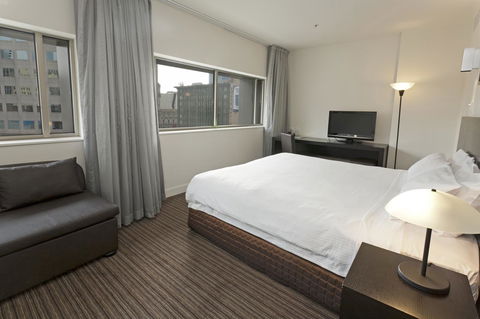 Causeway 353 Hotel - Kawana Tourism 22