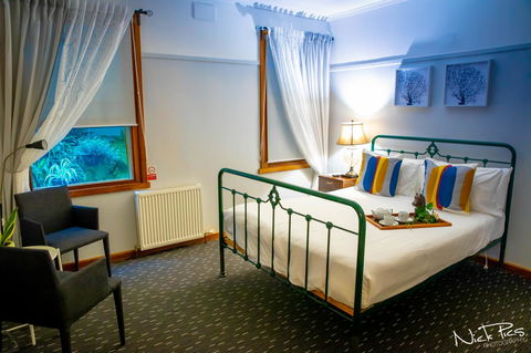 Amara Springs Guest House - Kawana Tourism 4