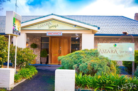 Amara Springs Guest House - Kawana Tourism 7