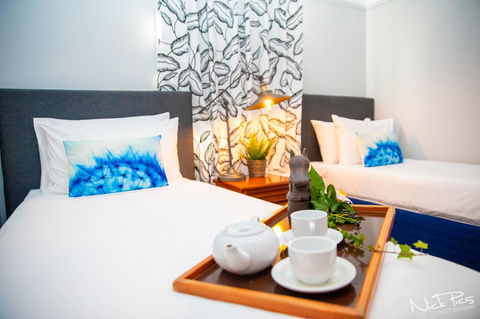 Amara Springs Guest House - Kawana Tourism 1