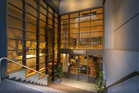Ibis Melbourne Hotel And Apartments - Kawana Tourism 24
