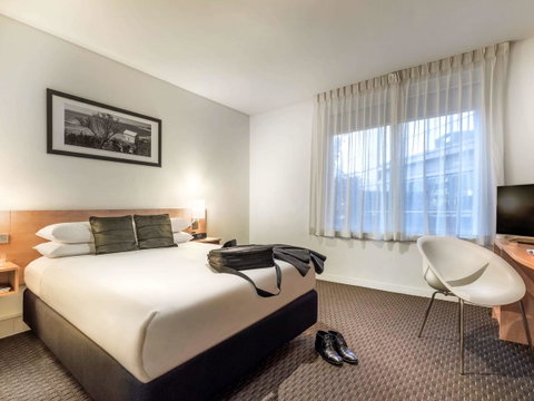 Ibis Melbourne Hotel And Apartments - Kawana Tourism 0