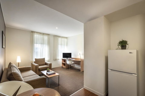 Ibis Melbourne Hotel And Apartments - Kawana Tourism 11