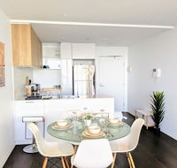Breathtaking View Apartment with Gym  Sauna - Kawana Tourism