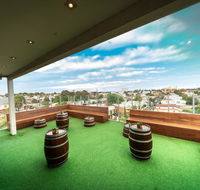 Summer House Melbourne Backpackers - Kawana Tourism