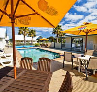 Torquay Tropicana Motel - Kawana Tourism
