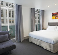 Causeway Inn On The Mall - Kawana Tourism