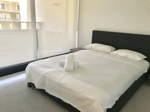 Mel-Uni Village - Kawana Tourism 27