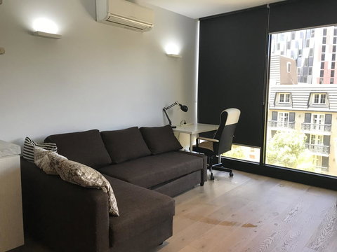 Mel-Uni Village - Kawana Tourism 35