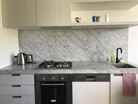 Mel-Uni Village - Kawana Tourism 31