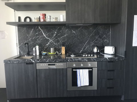 Mel-Uni Village - Kawana Tourism 5