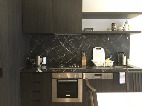 Mel-Uni Village - Kawana Tourism 39