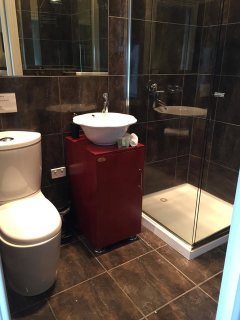 Little River Bed And Breakfast - Kawana Tourism 14