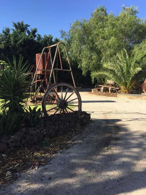 Little River Bed And Breakfast - Kawana Tourism 7