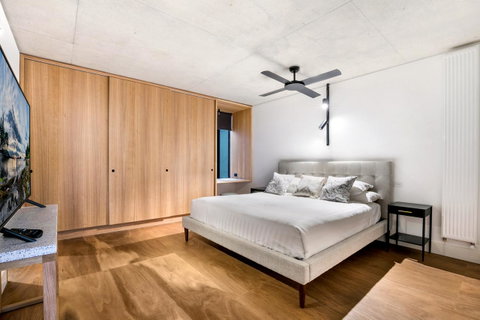 Stylish Apartment In Unique Church Development - Kawana Tourism 13