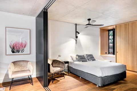 Stylish Apartment In Unique Church Development - Kawana Tourism 9