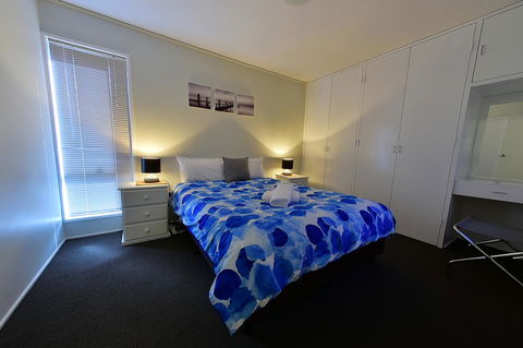 Executive Hideaway - Kawana Tourism 41