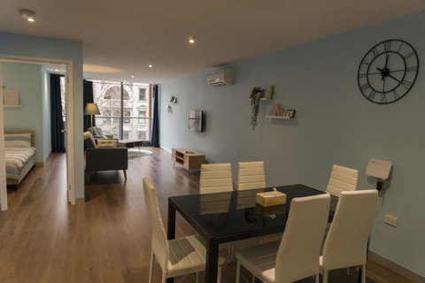 Stunning Home In Melbourne CBD - Kawana Tourism 6
