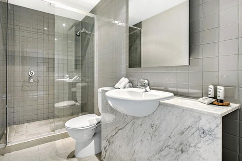 ULTIQA Little Collins (located At The Hero Apartment Building) - Kawana Tourism 13