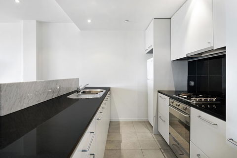ULTIQA Little Collins (located At The Hero Apartment Building) - Kawana Tourism 29