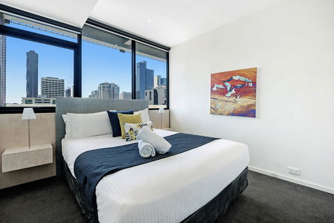 ULTIQA Little Collins (located At The Hero Apartment Building) - Kawana Tourism 5