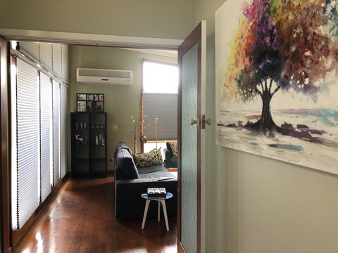 Growse House Yarram 3BR - Kawana Tourism 6