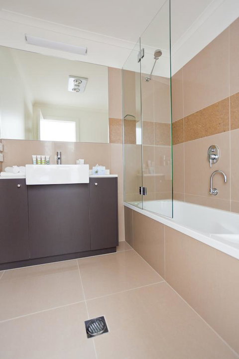 Bairnsdale International - Kawana Tourism 4