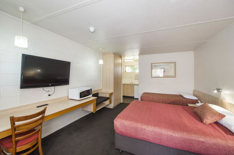 Box Hill Motel - Kawana Tourism 5