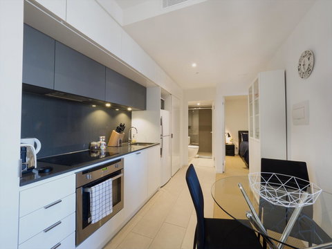 LittleStay Swanston - 2 Bedroom Aptm - Kawana Tourism 3