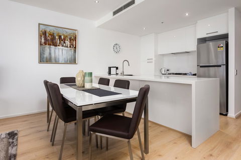 Accent Accommodation@Docklands - Kawana Tourism 11