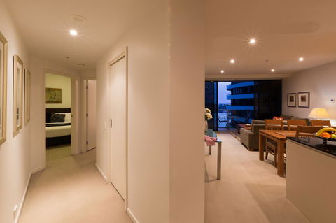 Accent Accommodation@Docklands - Kawana Tourism 19