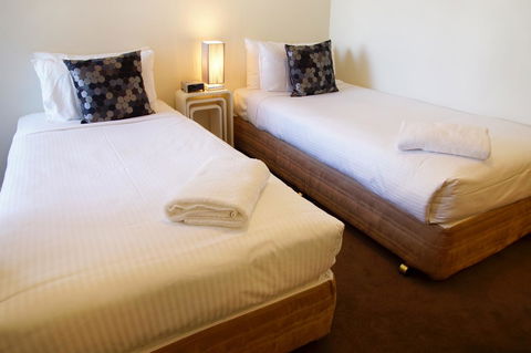 Accent Accommodation@Docklands - Kawana Tourism 18