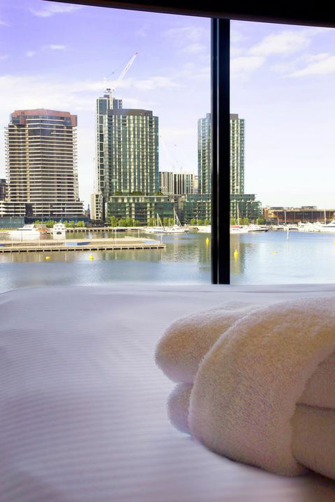 Accent Accommodation@Docklands - Kawana Tourism 2