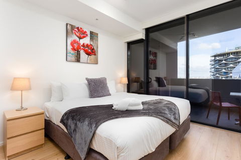 Accent Accommodation@Docklands - Kawana Tourism 29