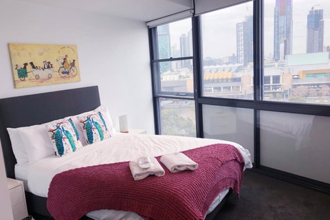 Trendy City Pad Melbourne - Kawana Tourism 1