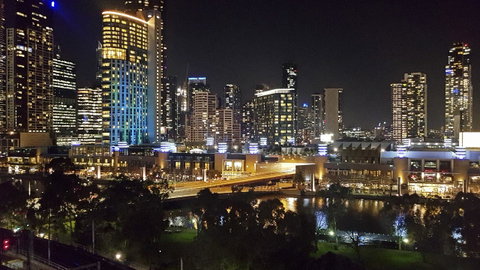 Trendy City Pad Melbourne - Kawana Tourism 6