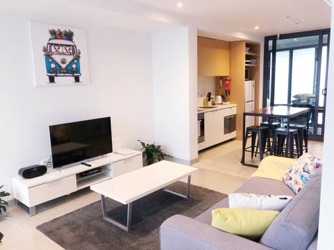 Trendy City Pad Melbourne - Kawana Tourism 4