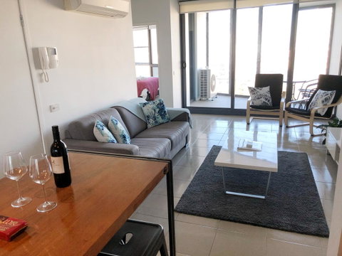 Trendy City Pad Melbourne - Kawana Tourism 12