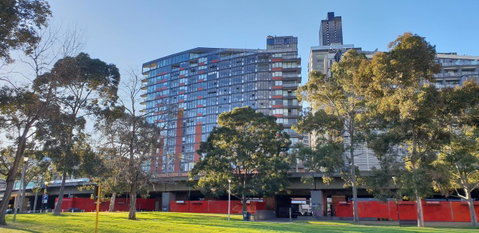 Trendy City Pad Melbourne - Kawana Tourism 17