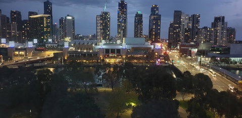 Trendy City Pad Melbourne - Kawana Tourism 11