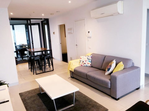 Trendy City Pad Melbourne - Kawana Tourism 3