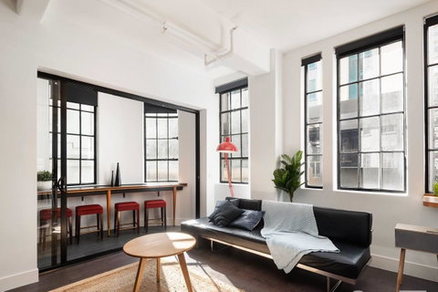 Spacious Designer Warehouse Melbourne CBD Apartment - Kawana Tourism 2