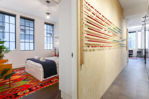 Spacious Designer Warehouse Melbourne CBD Apartment - Kawana Tourism 0