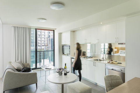 Fraser Place Melbourne - Kawana Tourism 11
