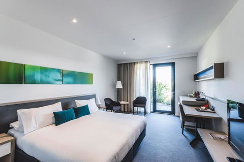 Quarters At Flinders Hotel - Kawana Tourism 15