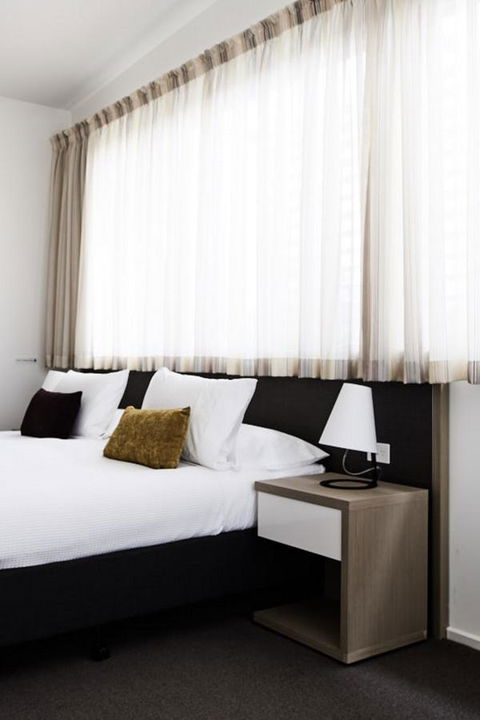 Quarters At Flinders Hotel - Kawana Tourism 14